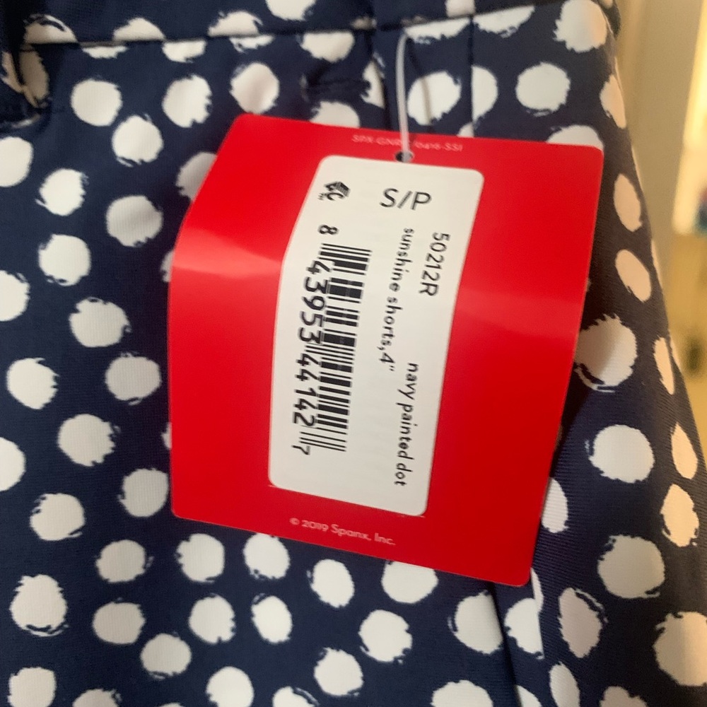 COPY - Spanx Sunshine Shorts, 4” - Picture 3 of 3